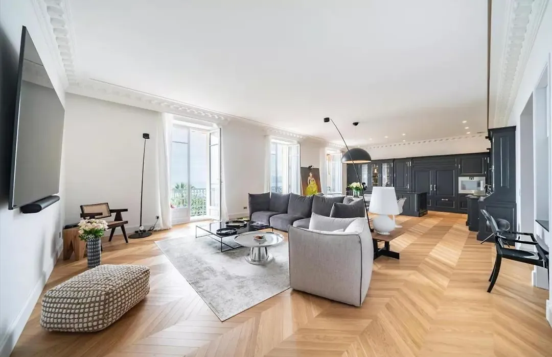 Room In Apartment - Magnificent 3 Bedroom-1