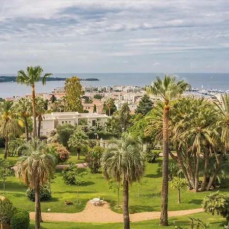 Room In Apartment - Magnificent 3 Bedroom-3