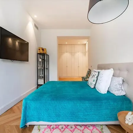 Room In Apartment - Magnificent 3 Bedroom-2